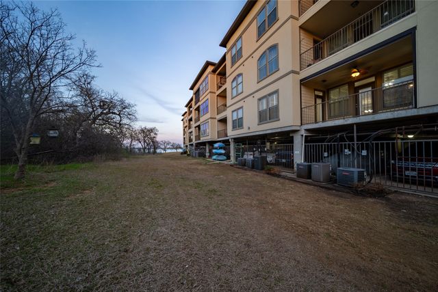 500 Waters Edge Drive 214, Lake Dallas, TX 75065