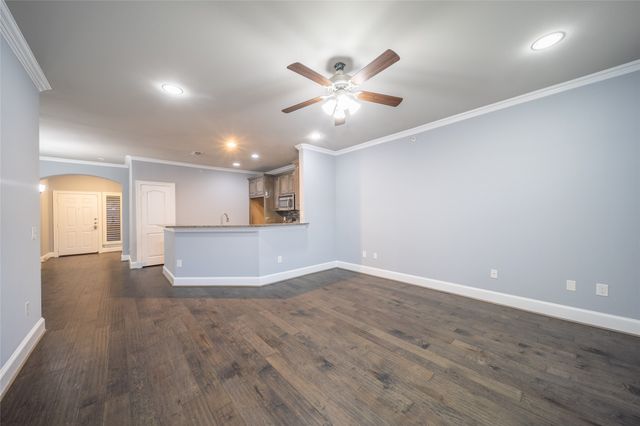 500 Waters Edge Drive 214, Lake Dallas, TX 75065