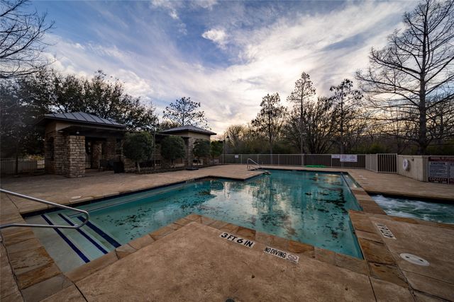 500 Waters Edge Drive 214, Lake Dallas, TX 75065