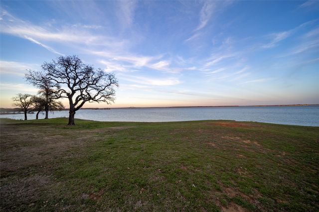 500 Waters Edge Drive 214, Lake Dallas, TX 75065