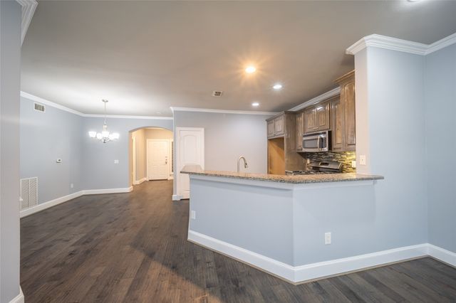 500 Waters Edge Drive 214, Lake Dallas, TX 75065