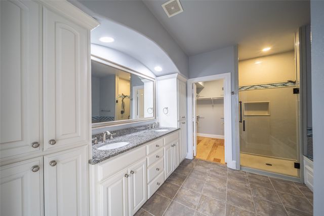 500 Waters Edge Drive 214, Lake Dallas, TX 75065
