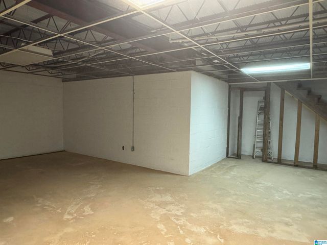 493 N 2ND STREET, Centreville, AL 35042