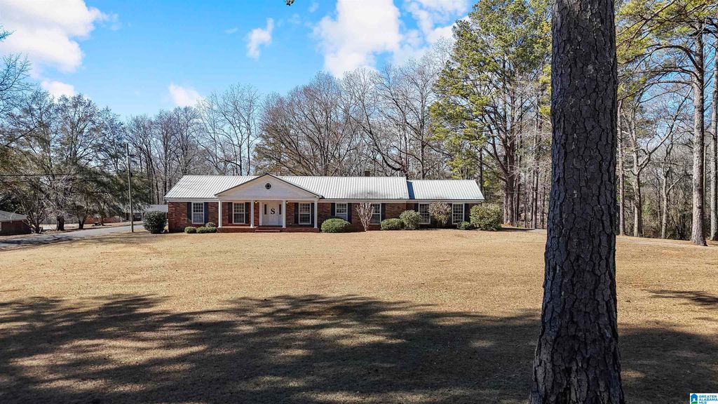 493 N 2ND STREET, Centreville, AL 35042