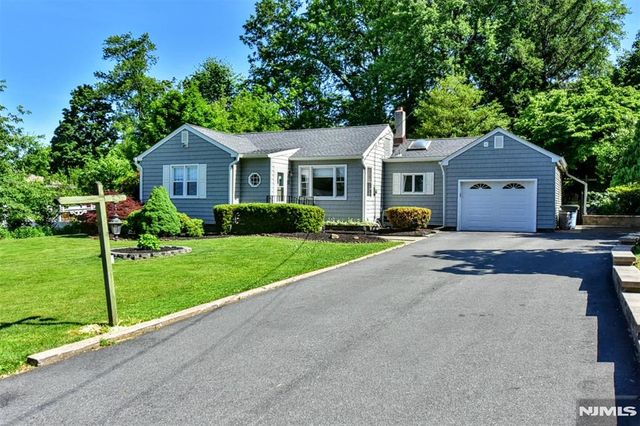 11 Mountain Ridge Drive, Wayne, NJ 07470