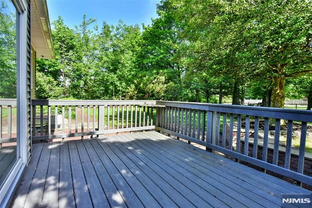 11 Mountain Ridge Drive, Wayne, NJ 07470