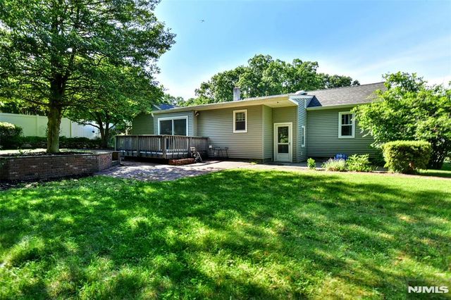11 Mountain Ridge Drive, Wayne, NJ 07470
