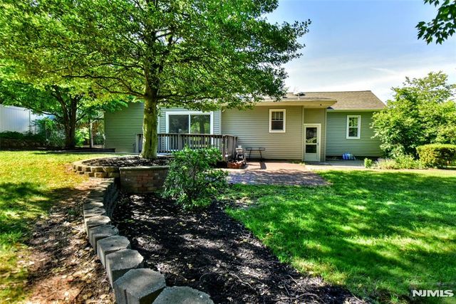 11 Mountain Ridge Drive, Wayne, NJ 07470