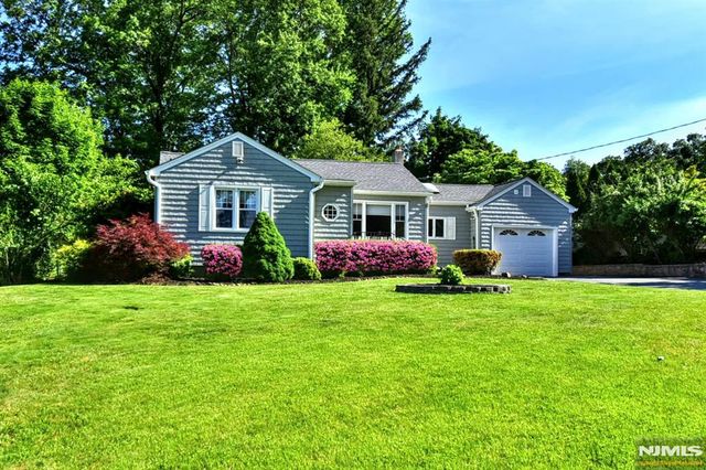 11 Mountain Ridge Drive, Wayne, NJ 07470