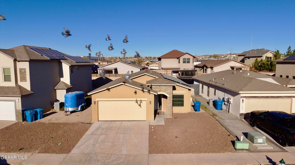 11145 Eleanor Coldwell Lane, Socorro, TX 79927