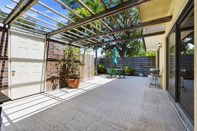 605 6TH Terrace, Palm Beach Gardens, FL 33418