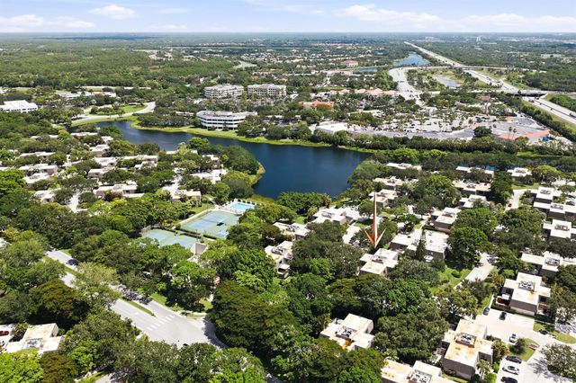 605 6TH Terrace, Palm Beach Gardens, FL 33418
