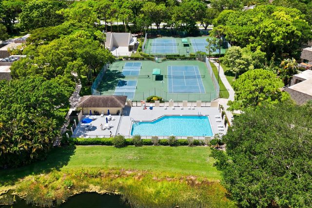 605 6TH Terrace, Palm Beach Gardens, FL 33418