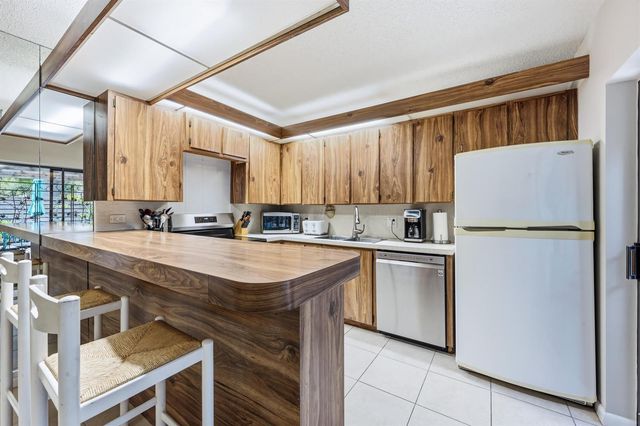 605 6TH Terrace, Palm Beach Gardens, FL 33418