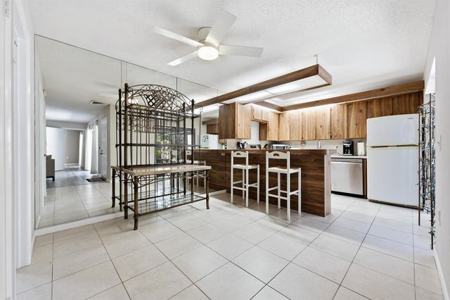 605 6TH Terrace, Palm Beach Gardens, FL 33418