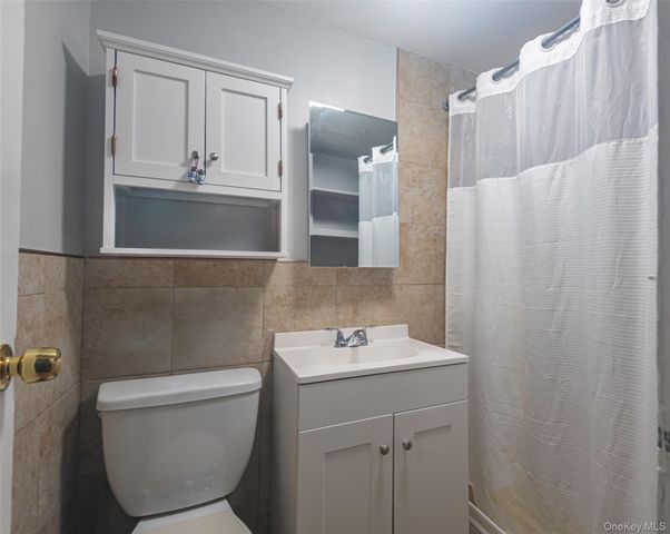 1060 Midland Street, Uniondale, NY 11553