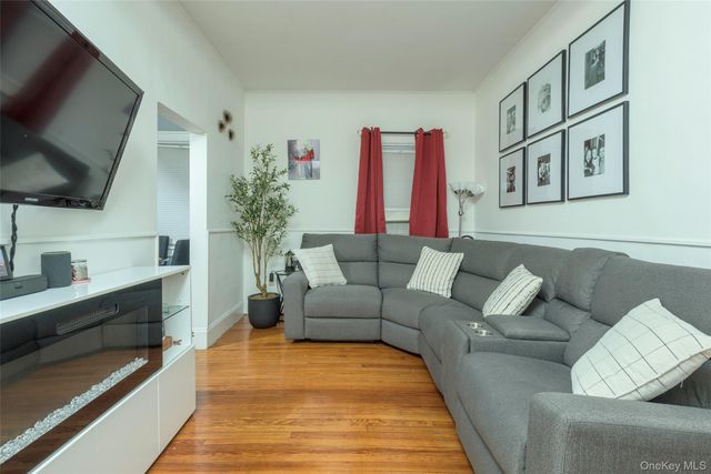 1060 Midland Street, Uniondale, NY 11553