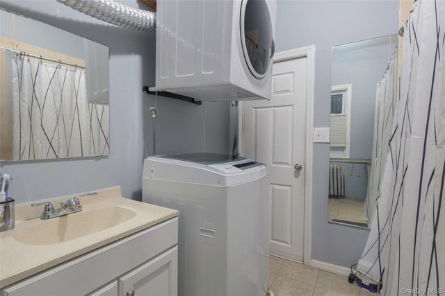 1060 Midland Street, Uniondale, NY 11553