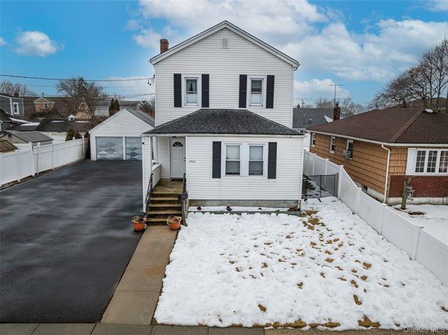 1060 Midland Street, Uniondale, NY 11553