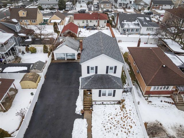 1060 Midland Street, Uniondale, NY 11553