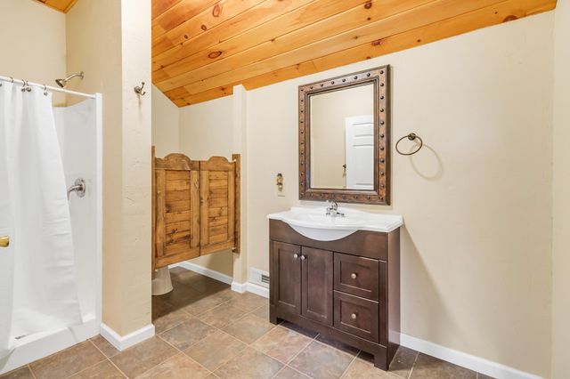 128 County Road 755, Riceville, TN 37370