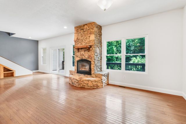 128 County Road 755, Riceville, TN 37370
