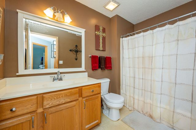 6855 Woodland Avenue 1403, West Des Moines, IA 50266