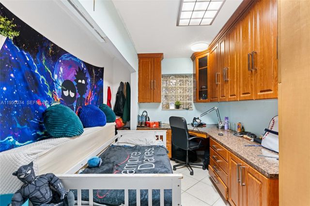 5951 SW 4th St, Miami, FL 33144