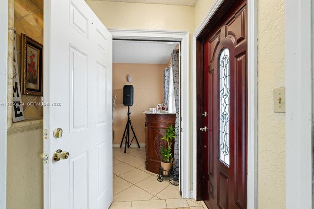 5951 SW 4th St, Miami, FL 33144