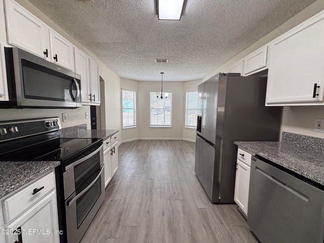 1613 TEABERRY Drive, Middleburg, FL 32068