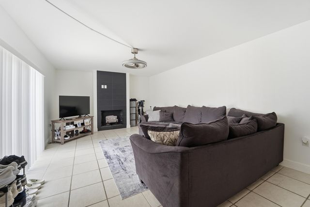 317 3rd Court, Palm Beach Gardens, FL 33410