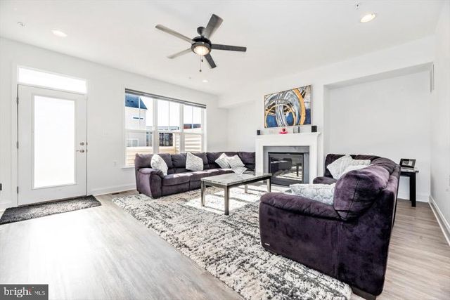 952 HOLDEN RD, Frederick, MD 21701