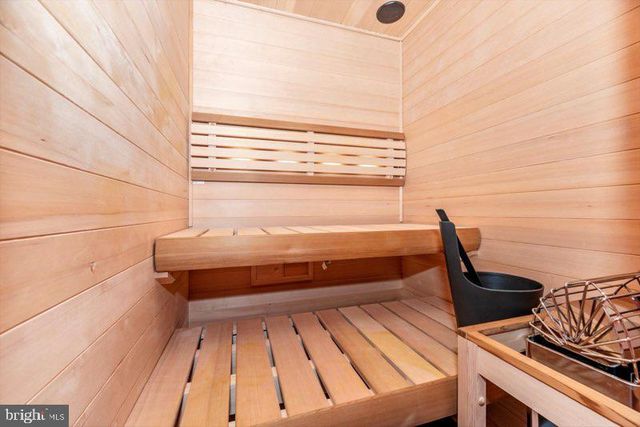 952 HOLDEN RD, Frederick, MD 21701