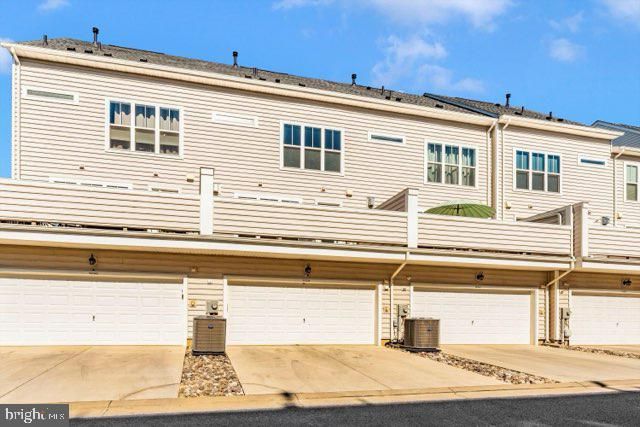 952 HOLDEN RD, Frederick, MD 21701