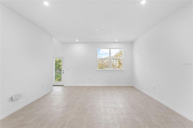 9906 TATE LANE, Tampa, FL 33626