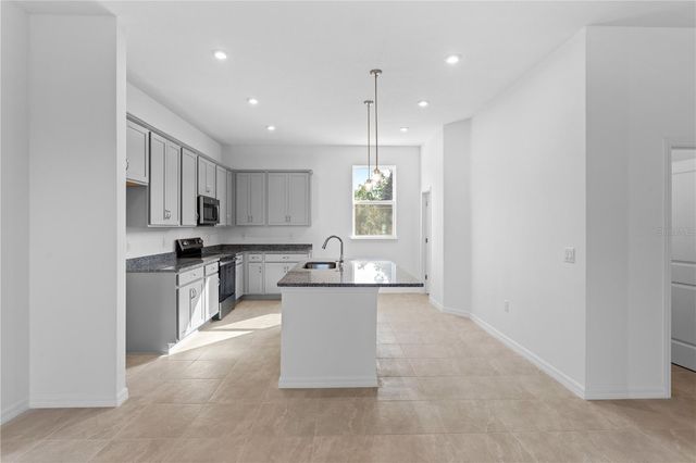 9906 TATE LANE, Tampa, FL 33626