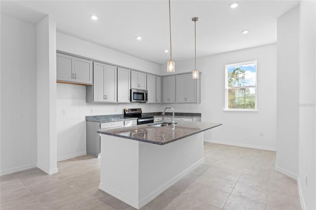 9906 TATE LANE, Tampa, FL 33626