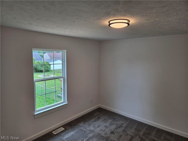 672 E 331st, Eastlake, OH 44095