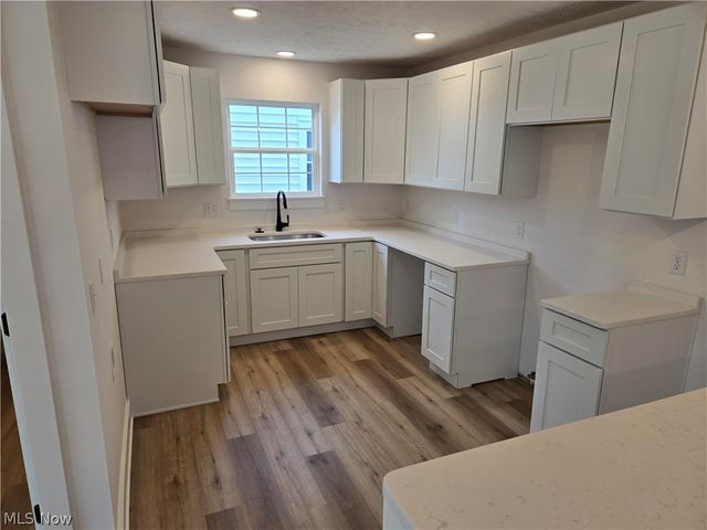 672 E 331st, Eastlake, OH 44095