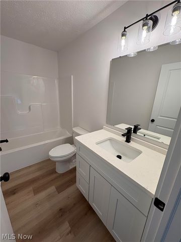 672 E 331st, Eastlake, OH 44095