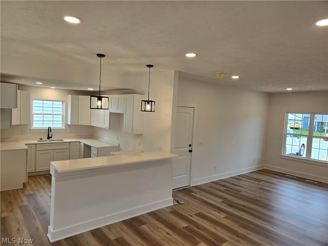 672 E 331st, Eastlake, OH 44095