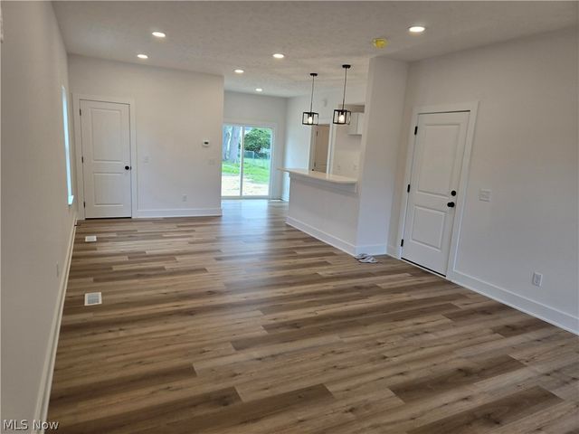 672 E 331st, Eastlake, OH 44095
