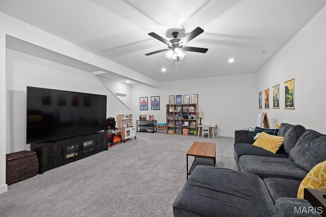 1701 Canopy Crest Circle, Swansea, IL 62226