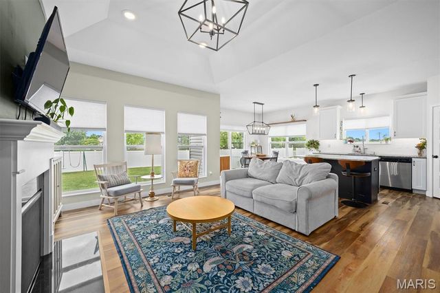 1701 Canopy Crest Circle, Swansea, IL 62226