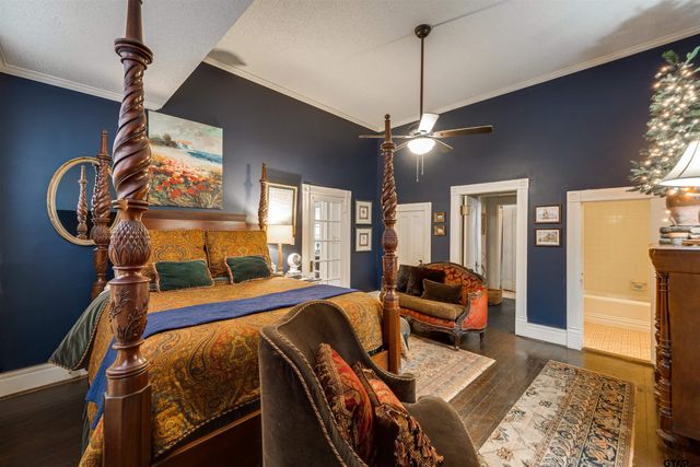 1011 S Sycamore, Palestine, TX 75801