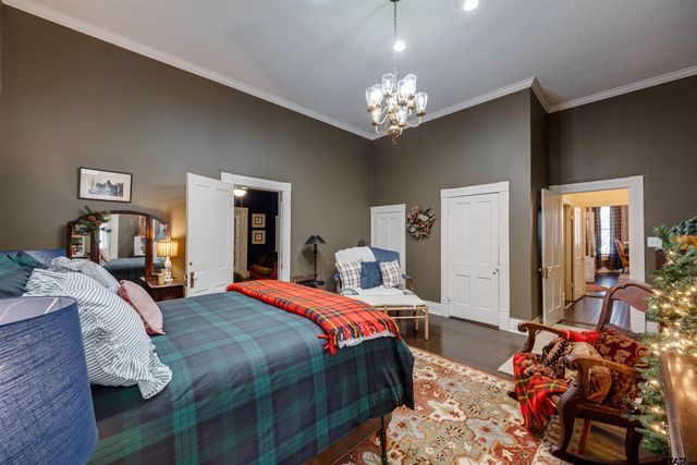 1011 S Sycamore, Palestine, TX 75801