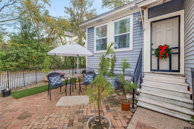 1011 S Sycamore, Palestine, TX 75801