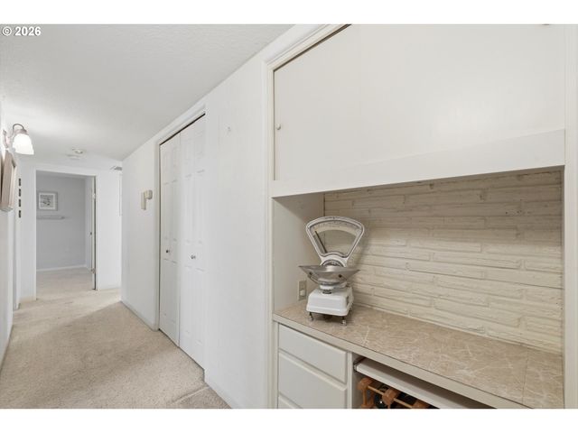 2010 Ne ADAMS St, Camas, WA 98607