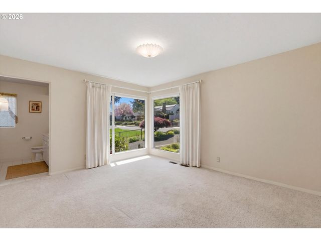 2010 Ne ADAMS St, Camas, WA 98607