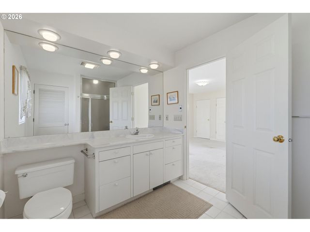 2010 Ne ADAMS St, Camas, WA 98607